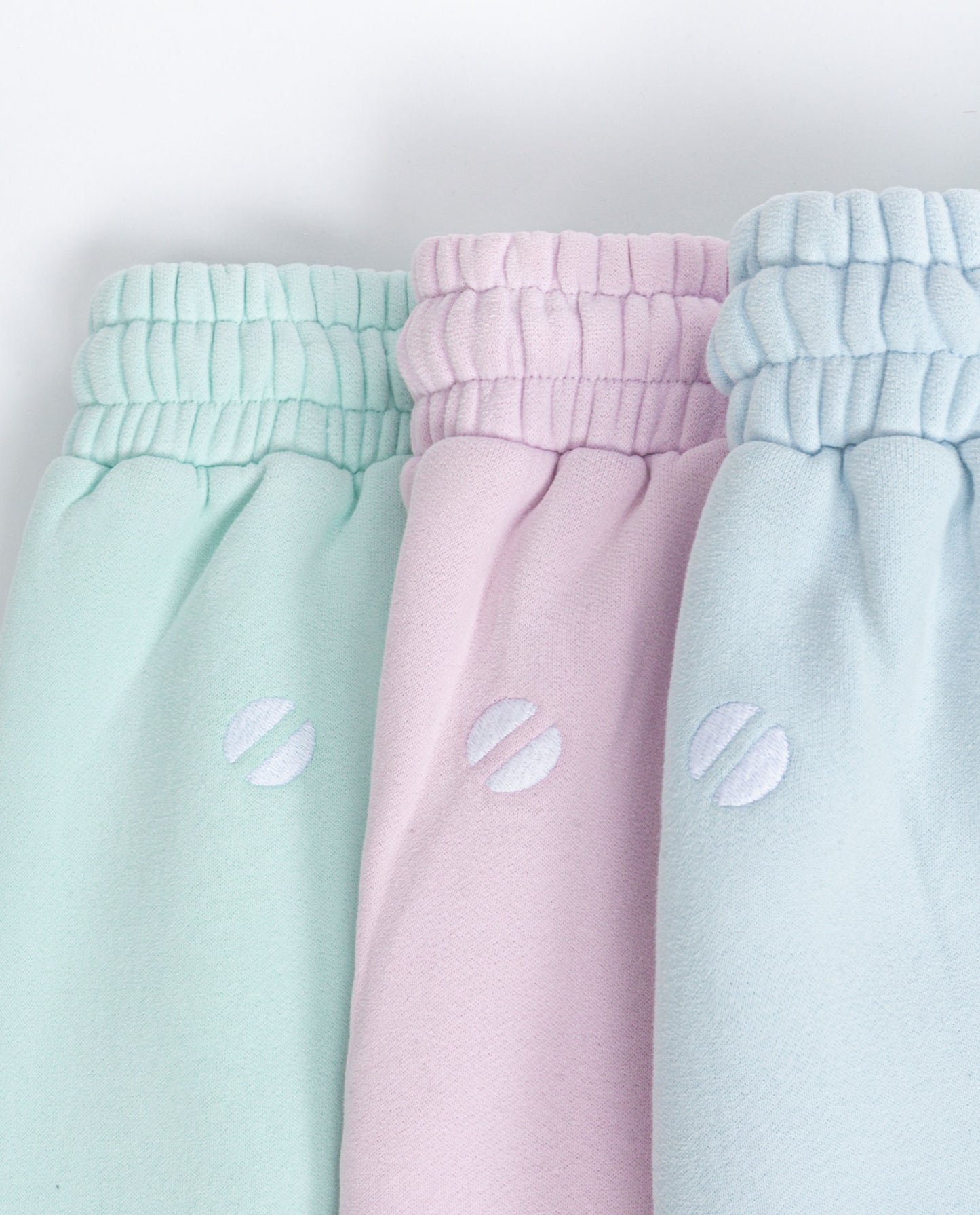 ESSENTIALS SHORTS NEO MINT
