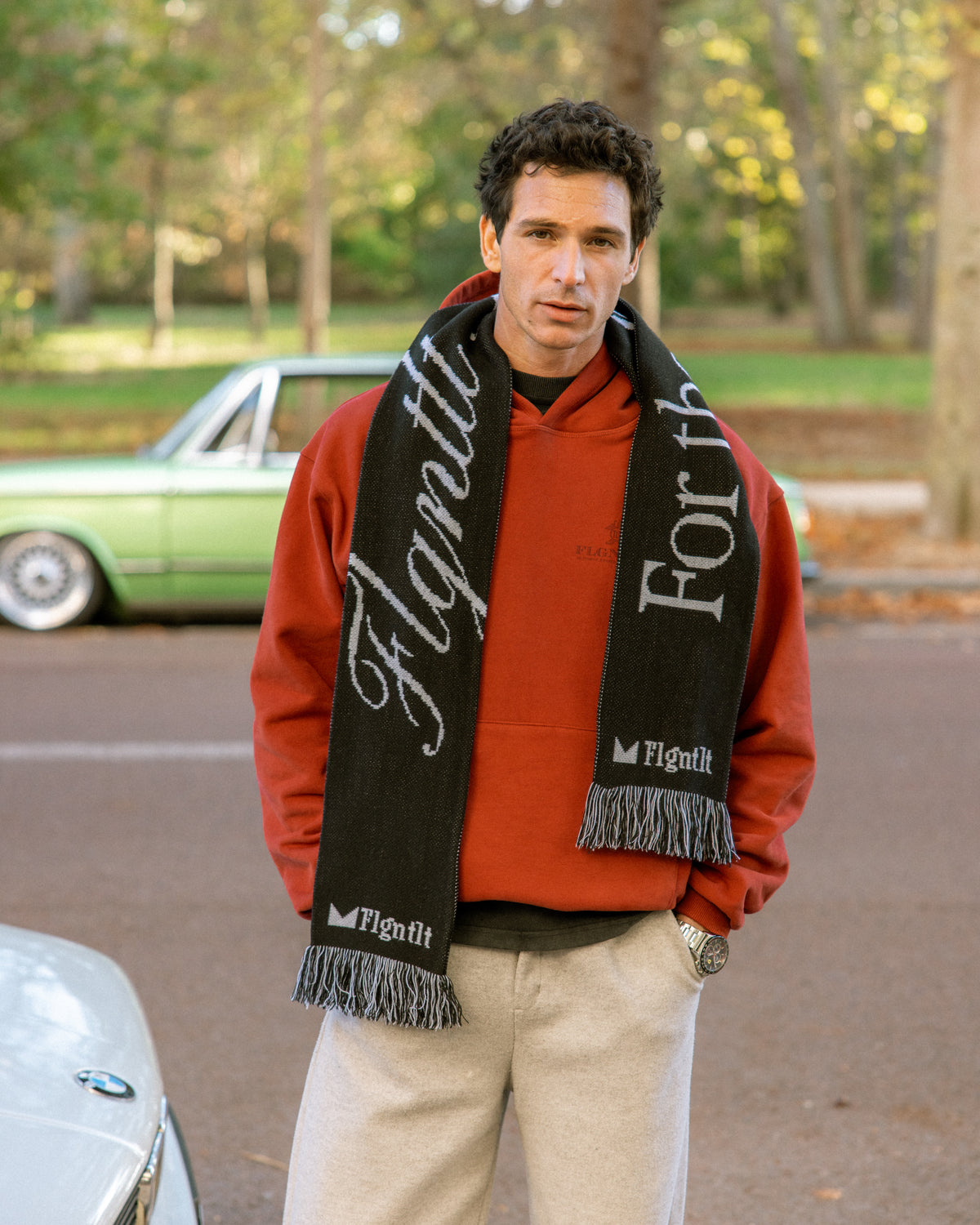 Automne Hoodie in Dusty Red im Herbst
