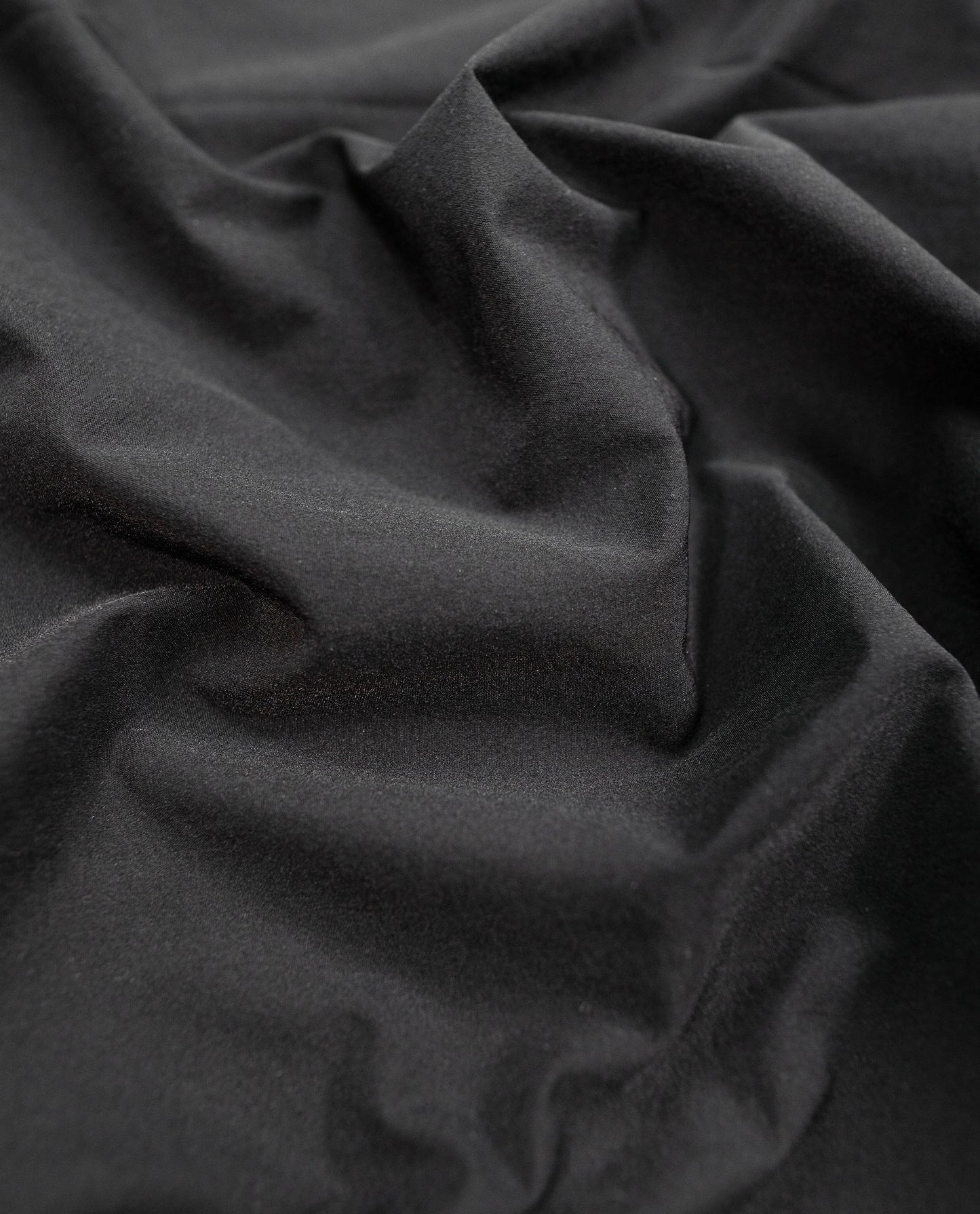 RD48 BLACK SERIES WINDBREAKER