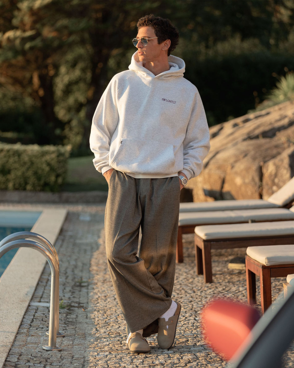 LE HÔTEL HOODIE