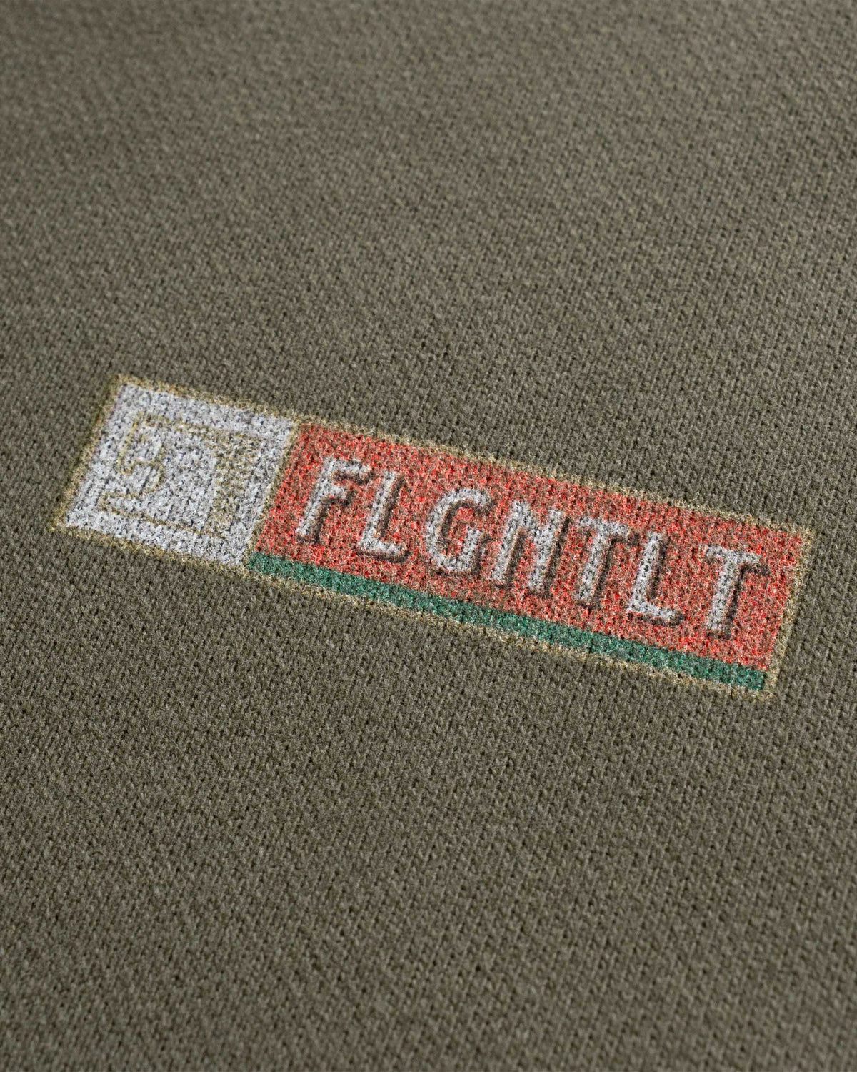 LE CHÂTEAU HALF ZIP