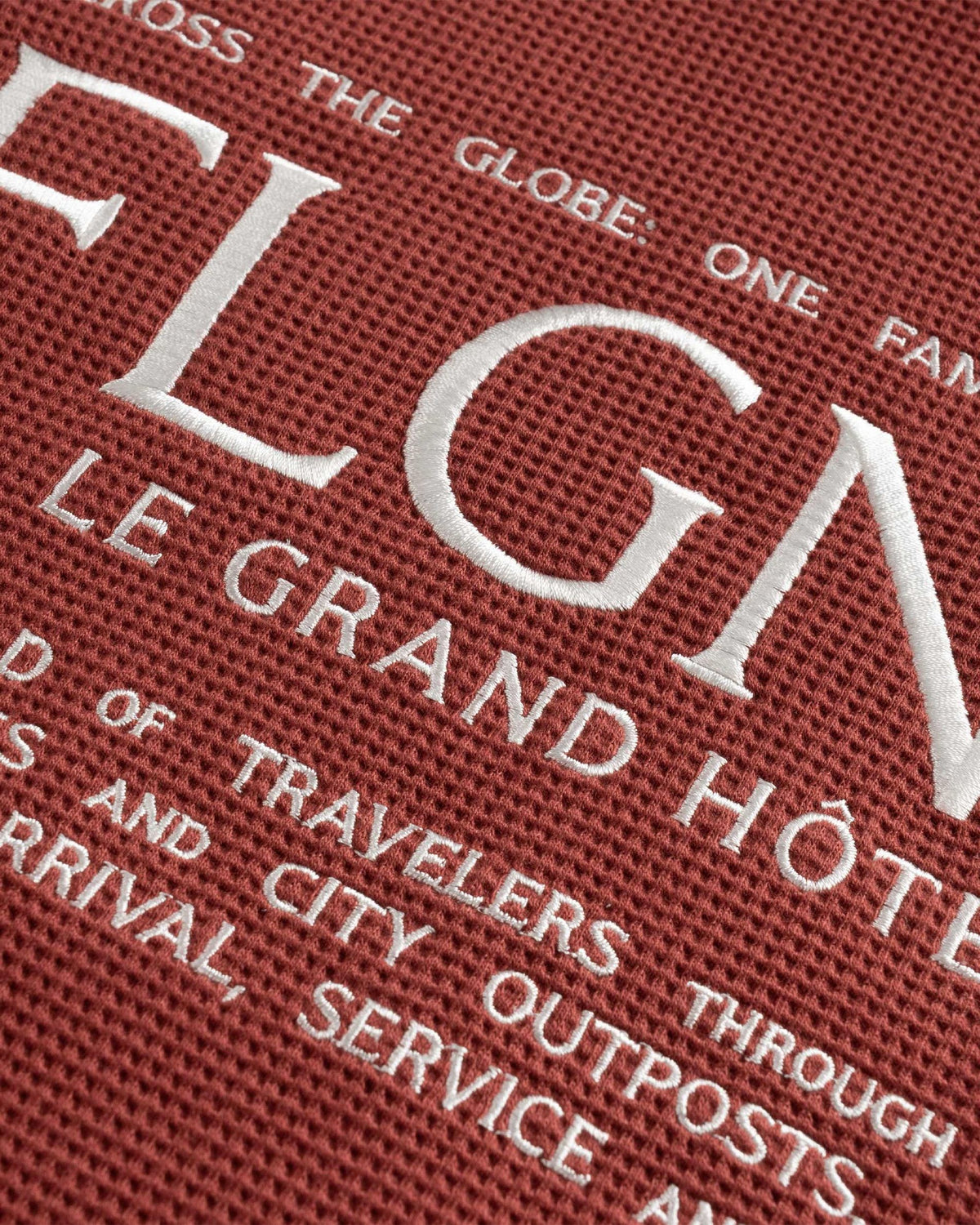 LE HÔTEL ZIP HOODIE