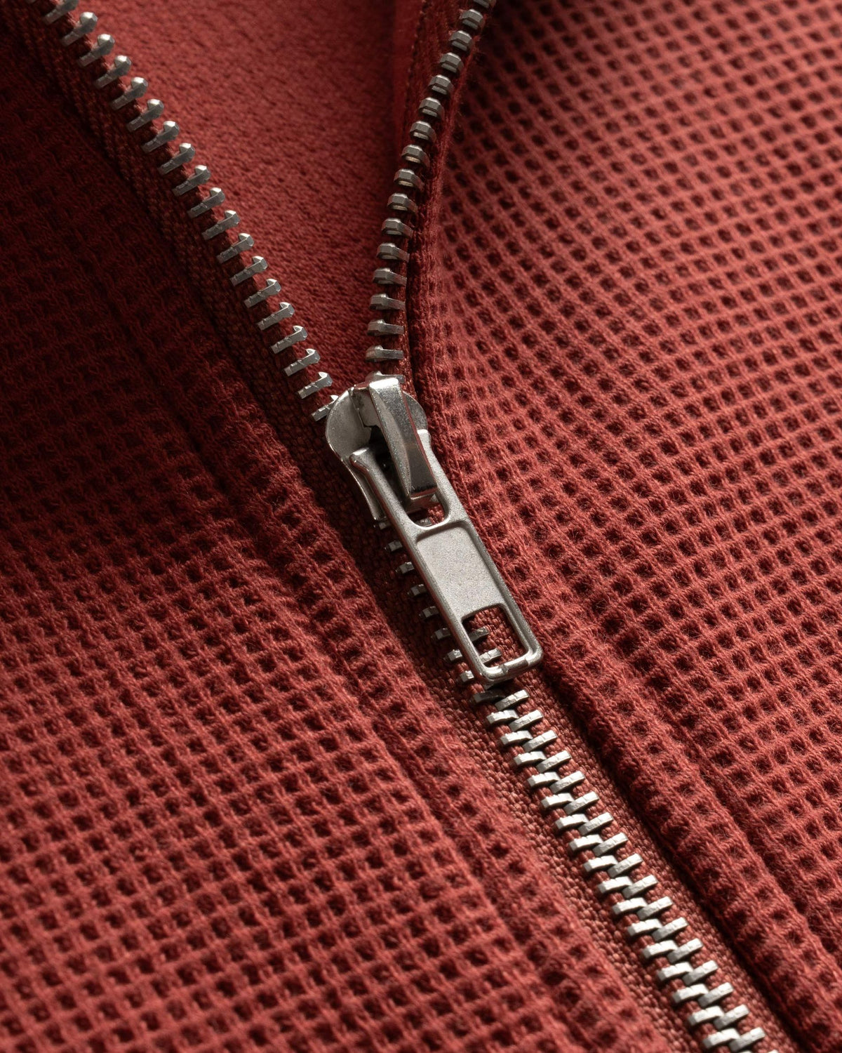 LE HÔTEL ZIP HOODIE