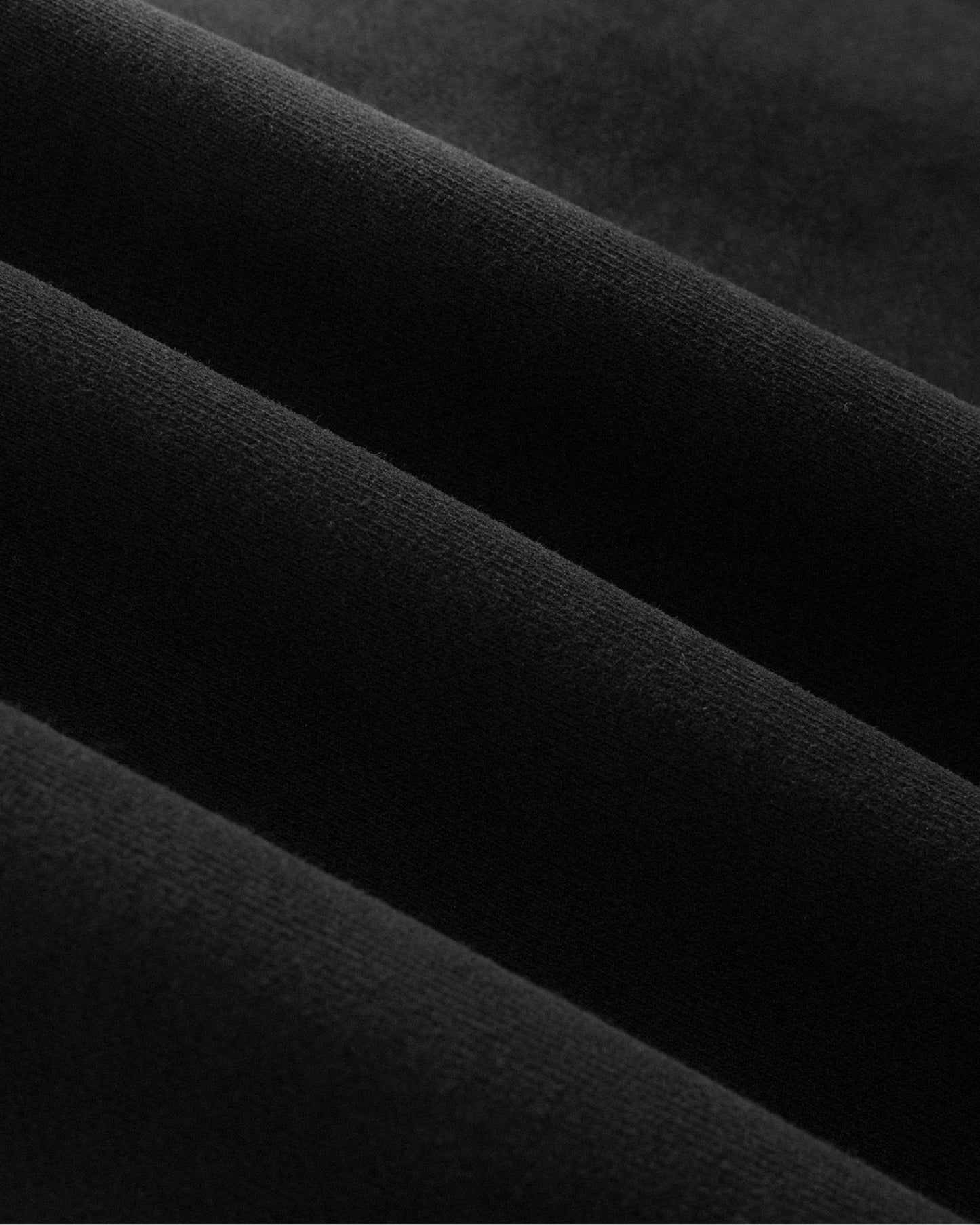 CREST RAGLAN SWEATER