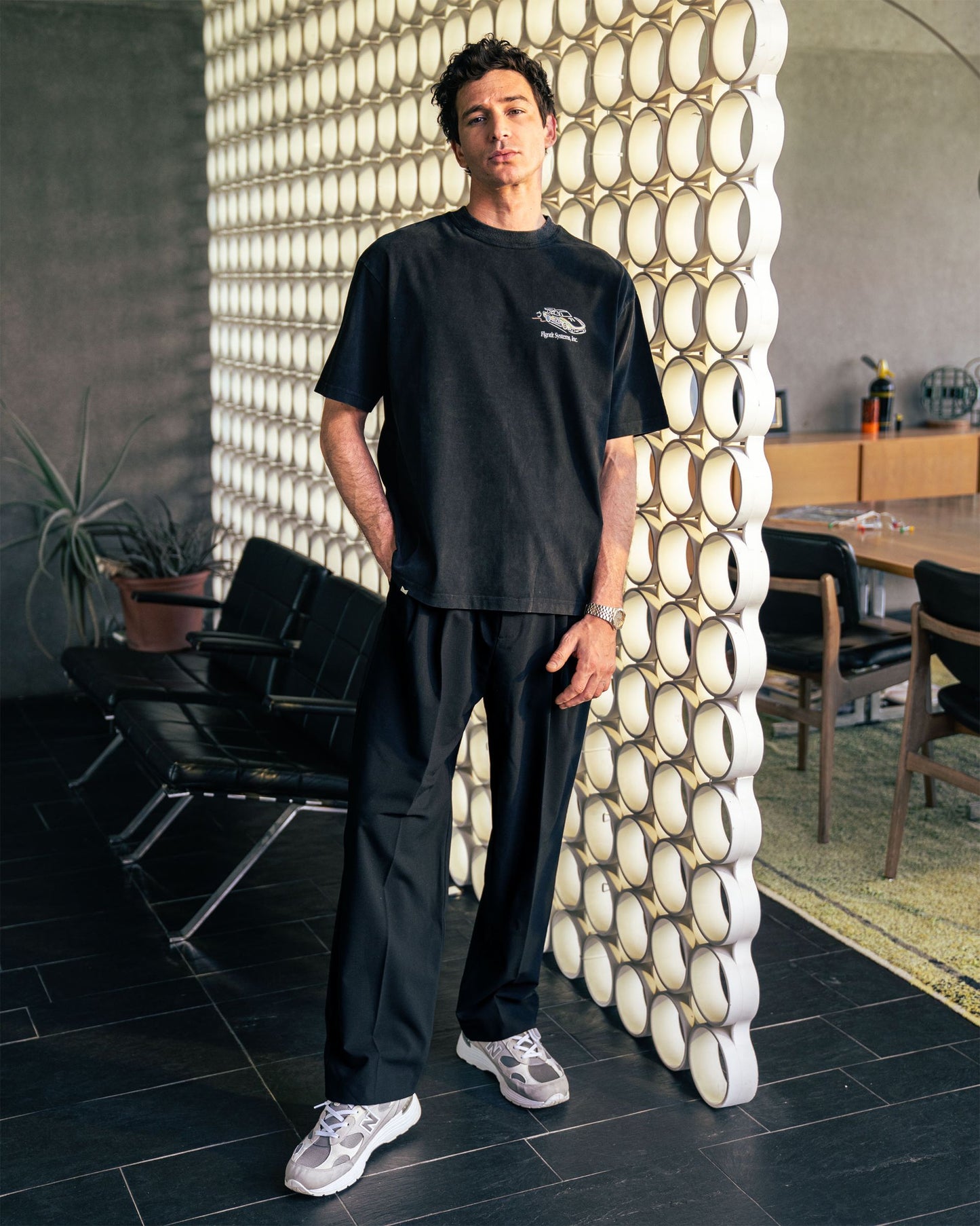 MOTION VINTAGE BLACK T-SHIRT