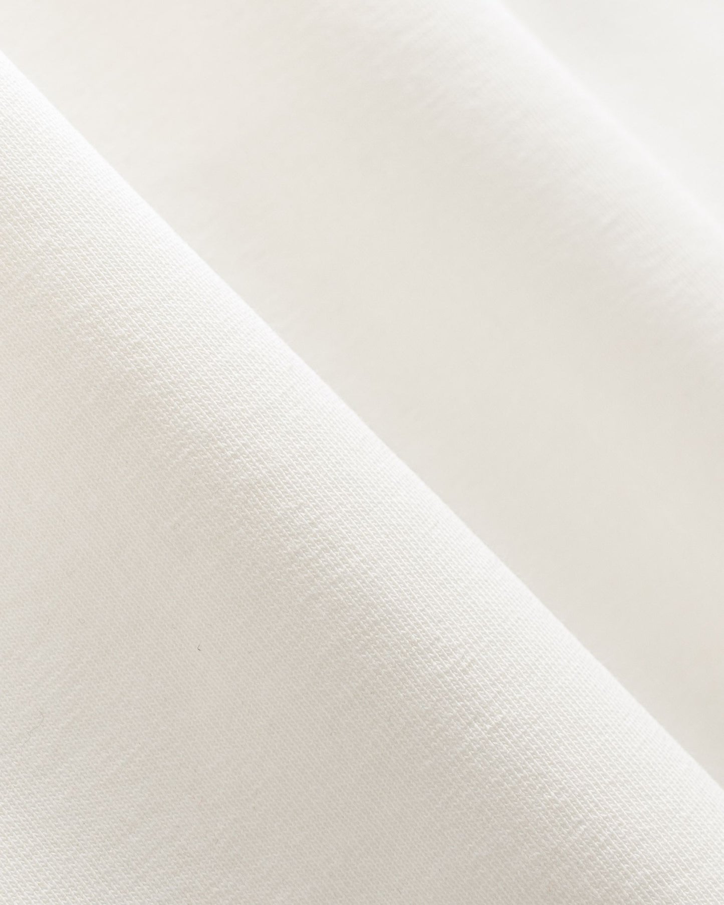 PLEATED SWEATSHORTS CREME